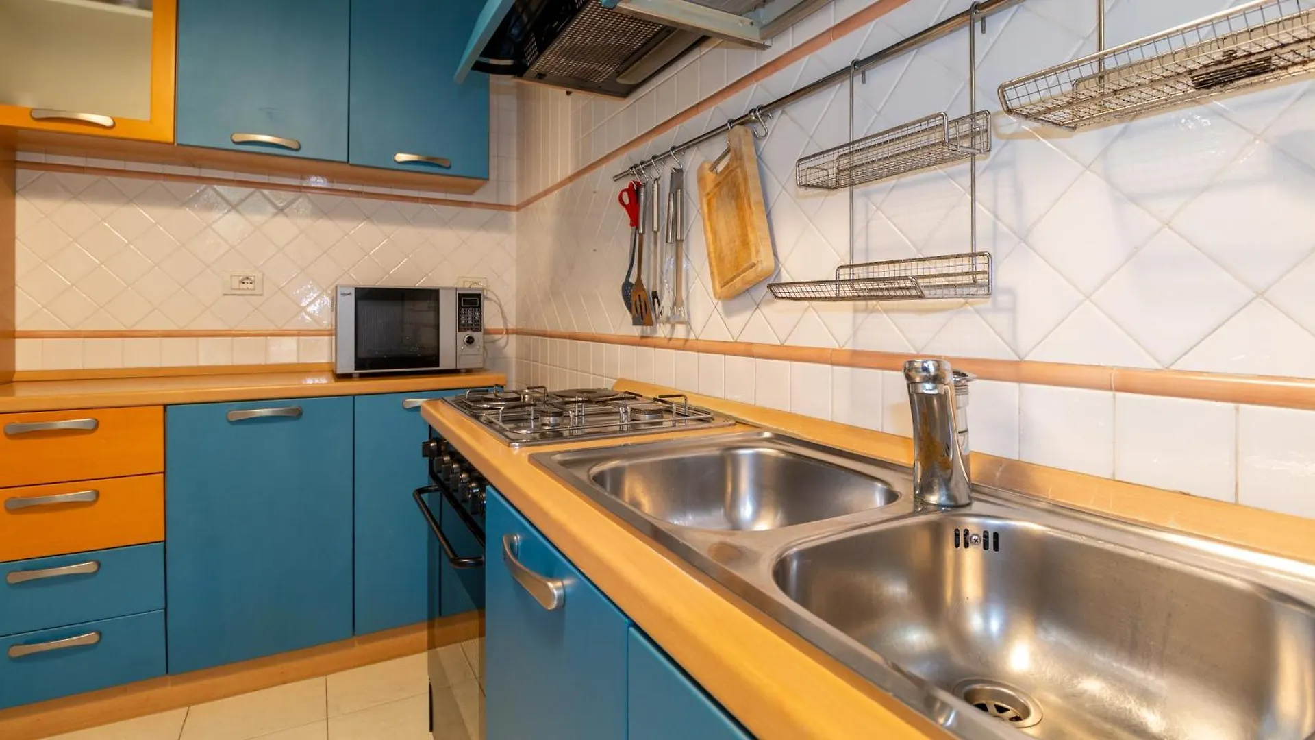 Villino Octagon Apartment Elmas Italy