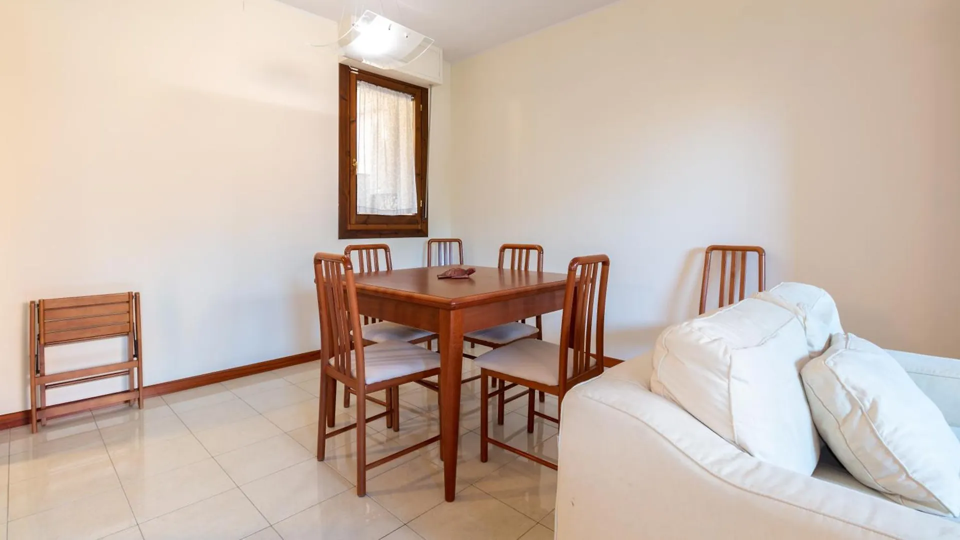Villino Octagon Apartment Elmas 0*,